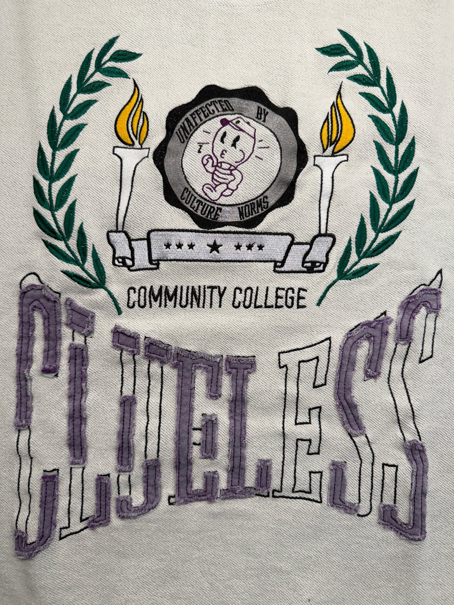 Clueless Crewneck “Community College”